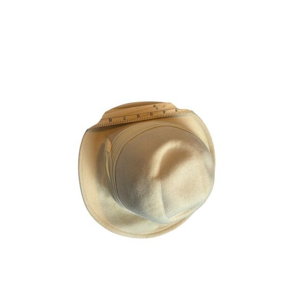 Betmar New York Womens Cream Wool Felt Cloche Hat With Pleated Ribbon Band - Picture 6 of 8